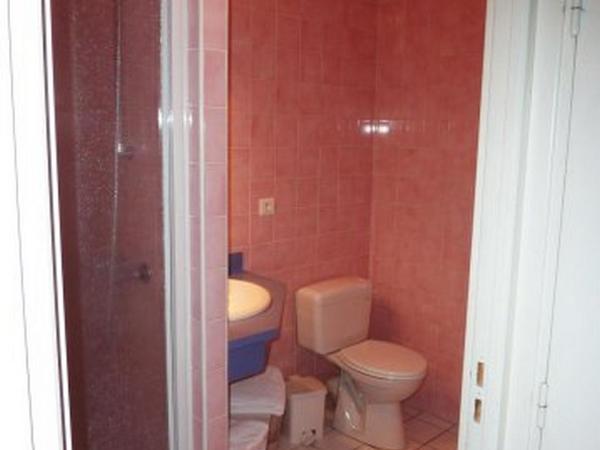 Hôtel Restaurant du Pont-Vieux : photo 8 de la chambre chambre lits jumeaux