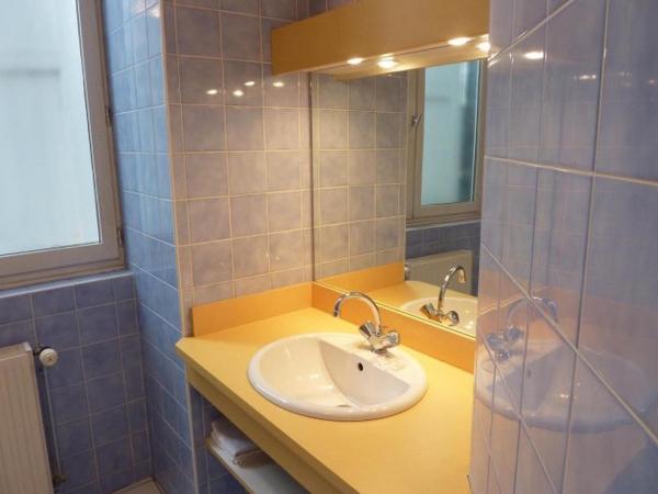 Hôtel Restaurant du Pont-Vieux : photo 6 de la chambre chambre lits jumeaux