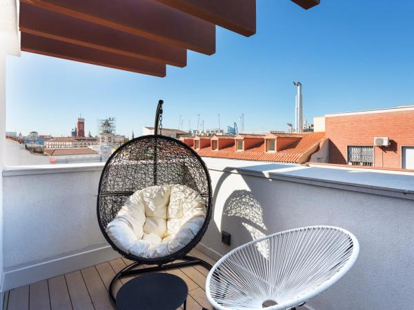 B&B HOTEL Madrid Centro Puerta del Sol : photo 5 de la chambre hébergement double premium avec terrasse