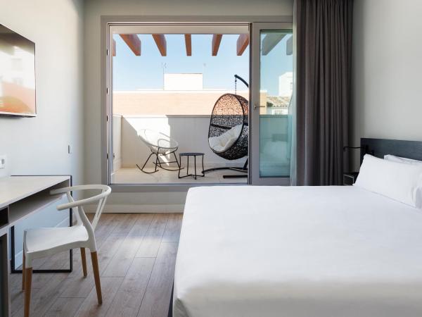 B&B HOTEL Madrid Centro Puerta del Sol : photo 3 de la chambre hébergement double premium avec terrasse