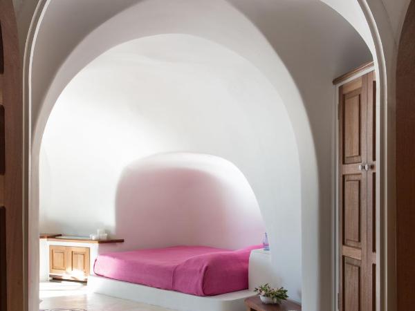 Perivolas Hotel : photo 2 de la chambre suite de luxe avec bain à remous