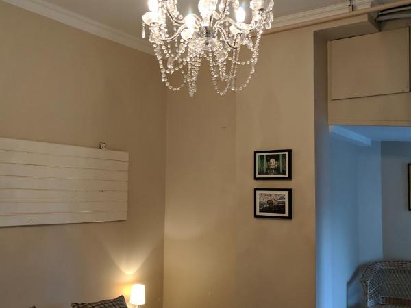 Downtown Guesthouse Reykjavik : photo 7 de la chambre chambre double ou lits jumeaux avec salle de bains privative