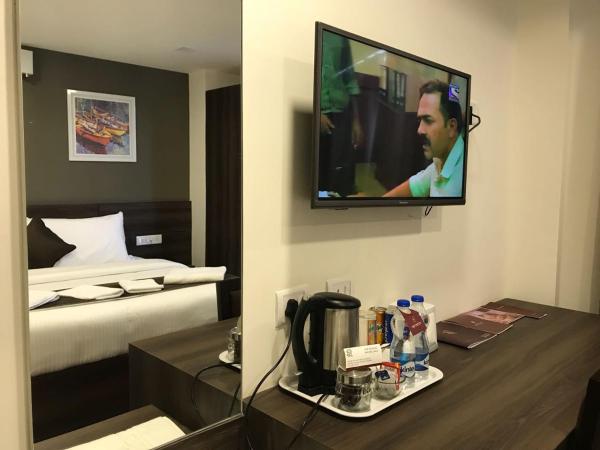 Hotel Royal Inn - Electronic City : photo 6 de la chambre chambre deluxe