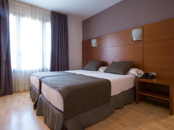 Hotel Via Augusta : photo 2 de la chambre chambre lits jumeaux