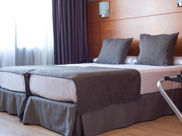Hotel Via Augusta : photo 1 de la chambre chambre lits jumeaux