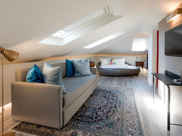 Up Hotel : photo 3 de la chambre loft