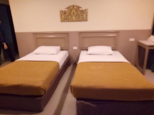 Tongpoon Hotel : photo 5 de la chambre chambre lits jumeaux supérieure