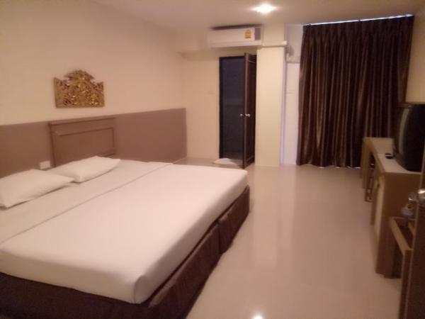 Tongpoon Hotel : photo 1 de la chambre chambre deluxe