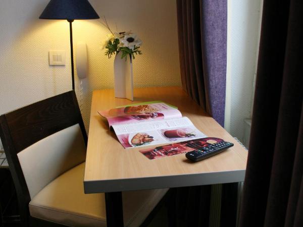 Le Kléber Hôtel : photo 5 de la chambre chambre lits jumeaux