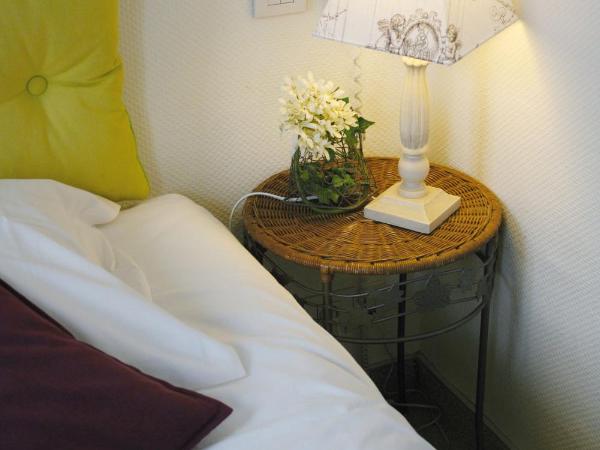 Le Kléber Hôtel : photo 6 de la chambre chambre lits jumeaux