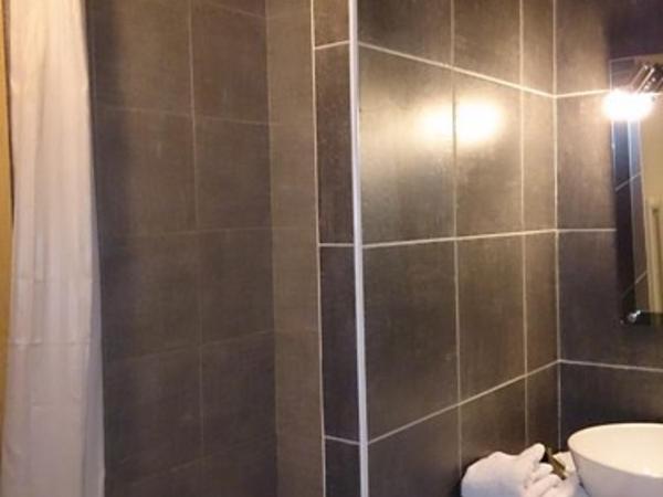 Hotel La Chaumiere : photo 1 de la chambre chambre familiale