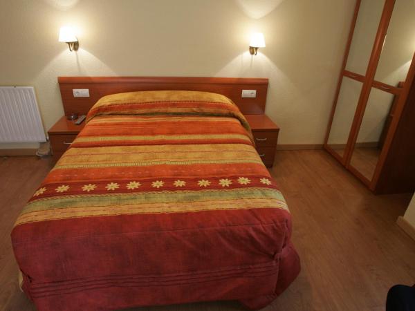 Hostal Hispanico II : photo 1 de la chambre chambre double