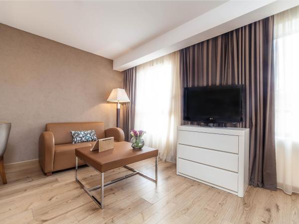 Hôtel Montaigne & Spa : photo 9 de la chambre suite junior avec accès gratuit au spa