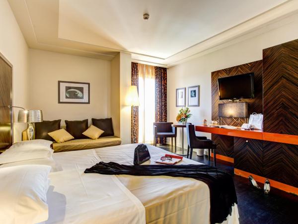 Hotel Byron : photo 3 de la chambre suite junior