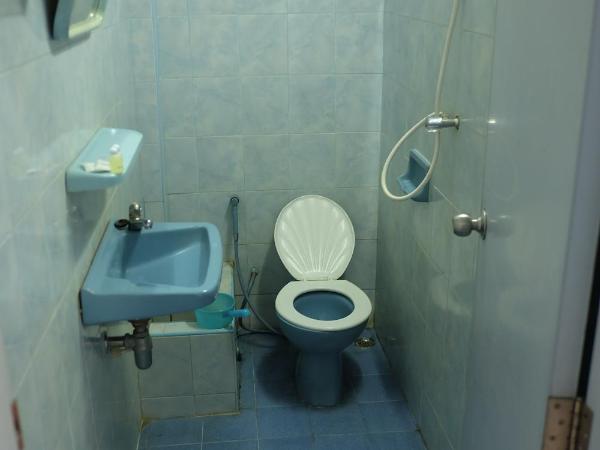 Chokdee Resort : photo 9 de la chambre bungalow avec ventilateur