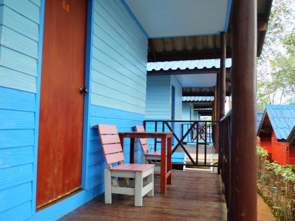 Chokdee Resort : photo 5 de la chambre bungalow avec ventilateur