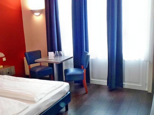 Hotel Pension Excellence : photo 3 de la chambre chambre double standard