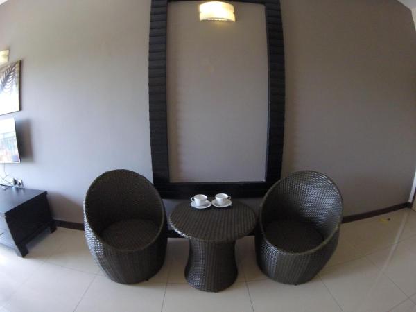 3 Bedrooms at Lagoon Park Resort : photo 5 de la chambre appartement - vue sur piscine