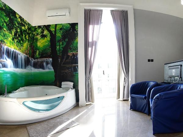 Beverello Suite : photo 9 de la chambre suite avec baignoire spa