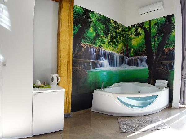Beverello Suite : photo 3 de la chambre suite avec baignoire spa