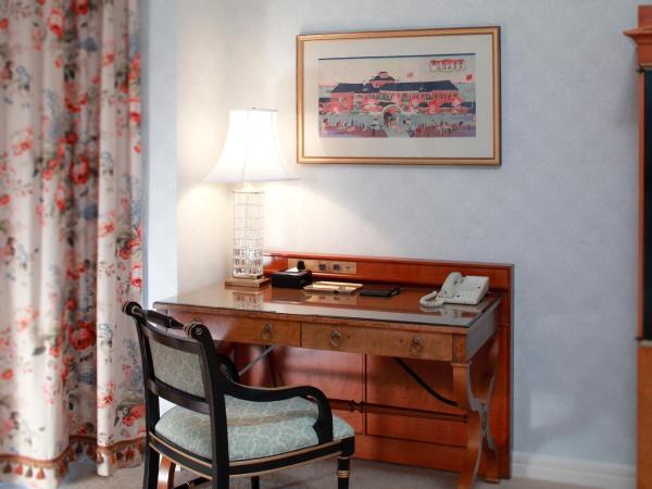 Hotel Chinzanso Tokyo : photo 4 de la chambre chambre lit king-size supérieure avec accès au spa - vue sur ville