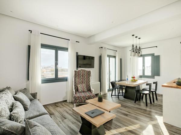 Portes Suites & Villas Mykonos : photo 4 de la chambre villa 3 chambres avec bain à remous extérieur