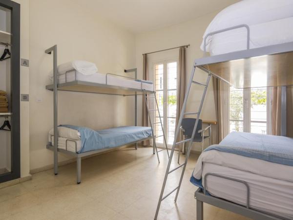Albergue Inturjoven Córdoba : photo 2 de la chambre lit en dortoir