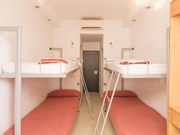 Albergue Inturjoven Córdoba : photo 1 de la chambre lit en dortoir