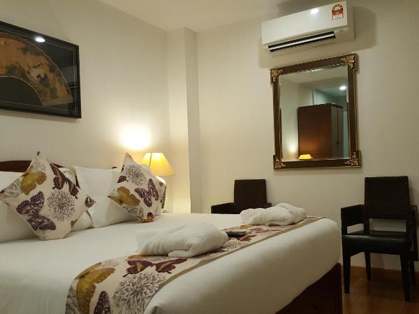 Heeren Straits Hotel : photo 4 de la chambre junior room (no window)