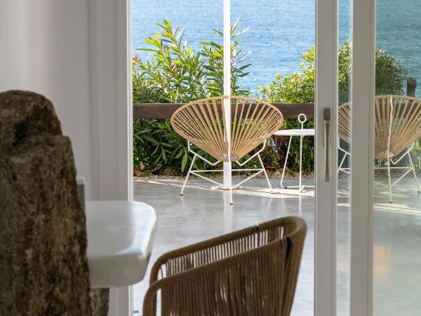 Mykonos Bay Resort & Villas : photo 7 de la chambre suite privée 2 chambres artistique de luxe avec jacuzzi extérieur et piscine privée - vue sur mer - annexe 