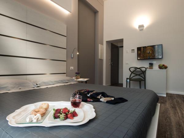 B&B In Centro Palermo : photo 4 de la chambre chambre triple supérieure