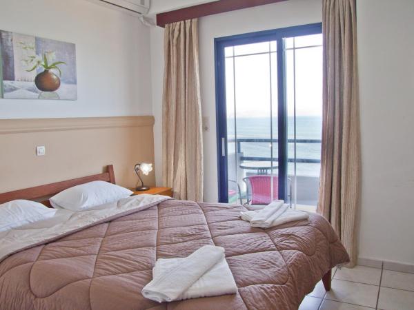 Danaos Hotel : photo 7 de la chambre chambre double - vue sur mer