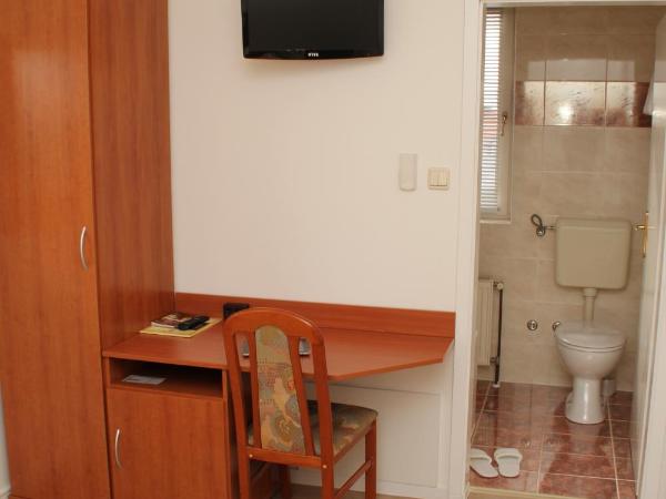 Hotel Vila Tina : photo 4 de la chambre chambre simple Économique