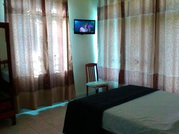 Luxor Residence Guesthouse : photo 4 de la chambre chambre double avec salle de bains privative