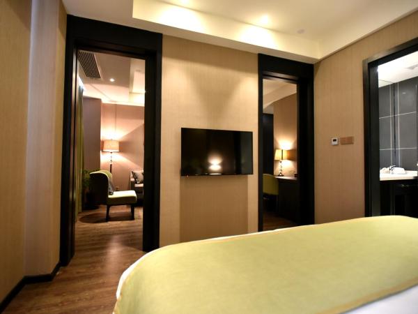 SHANGHAI-DECO Hotel-Free shuttle bus from Pudong Airport and Disneyland : photo 8 de la chambre suite supérieure