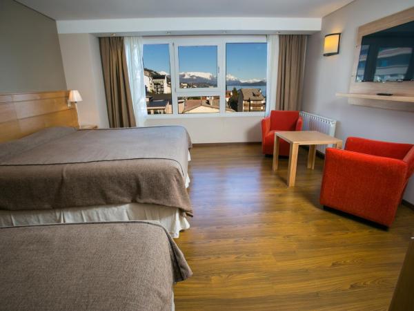 Hotel Ayres Del Nahuel : photo 3 de la chambre chambre familiale supérieure avec vue sur le lac