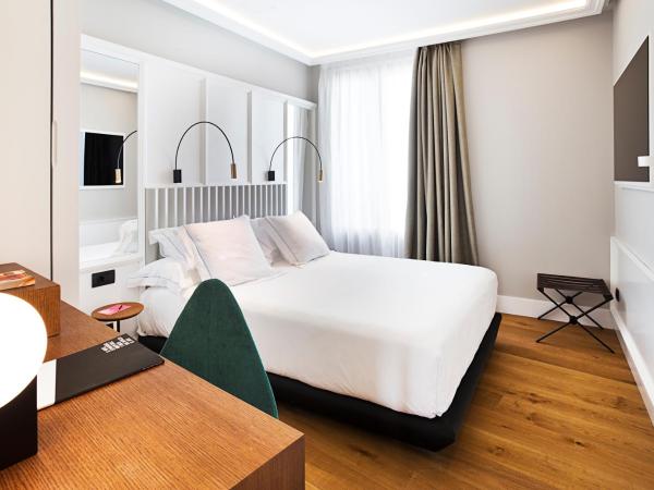 One Shot Palacio Conde de Torrejón 09 : photo 7 de la chambre chambre double Économique