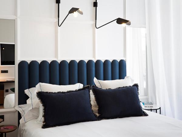 One Shot Palacio Conde de Torrejón 09 : photo 8 de la chambre chambre double ou lits jumeaux standard