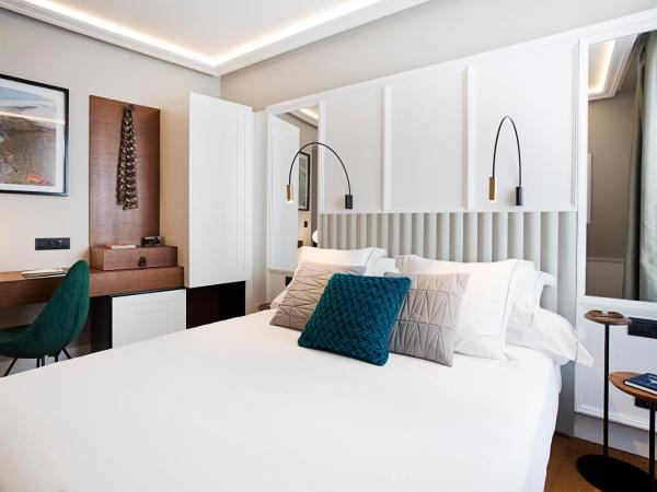 One Shot Palacio Conde de Torrejón 09 : photo 9 de la chambre chambre double avec terrasse