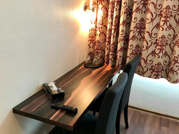 Pension Alpha - Frankfurt City Central Station : photo 2 de la chambre chambre triple