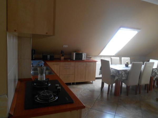 Erika Vendégház : photo 4 de la chambre studio lit queen-size de luxe