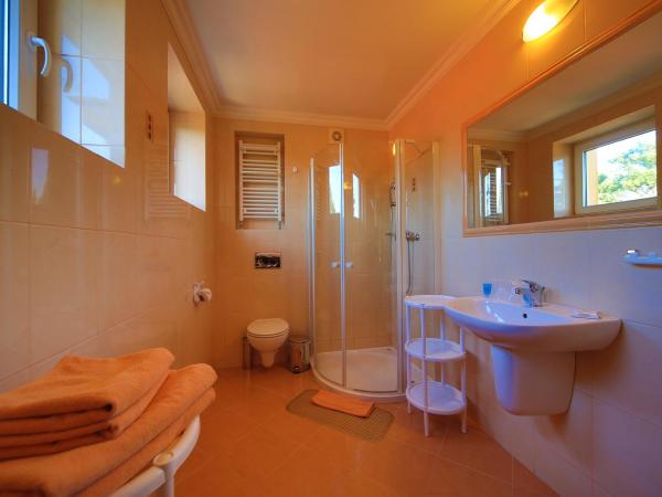 Hotel Polaris III : photo 10 de la chambre chambre triple avec balcon