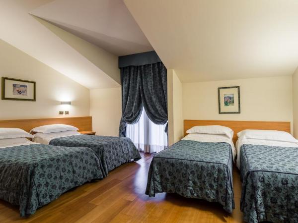 Hotel Brandoli : photo 5 de la chambre chambre familiale (2 adultes et 2 enfants)