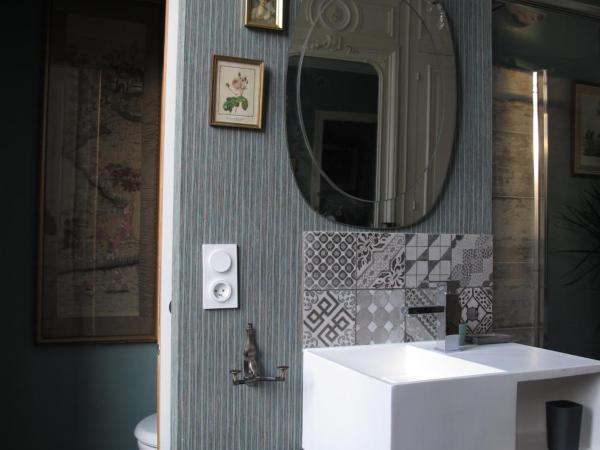 La Bourgogne en Ville : photo 7 de la chambre chambre double avec salle de bains privative