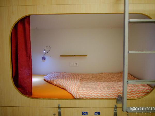 Rocket Hostels Gracia : photo 6 de la chambre lit dans dortoir mixte de 6 lits