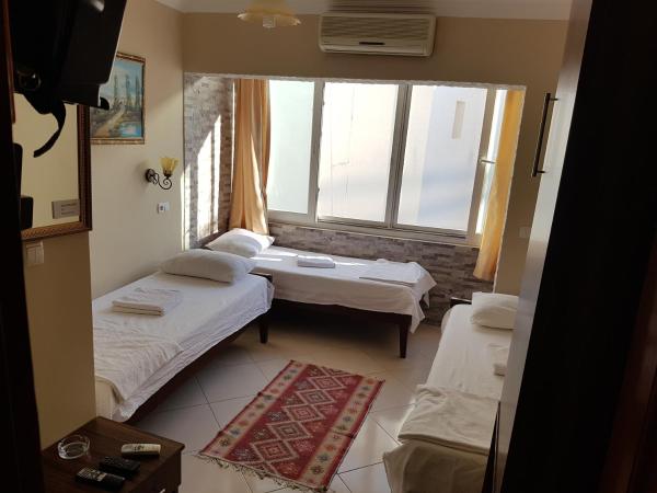 Durak Hotel : photo 3 de la chambre chambre triple standard