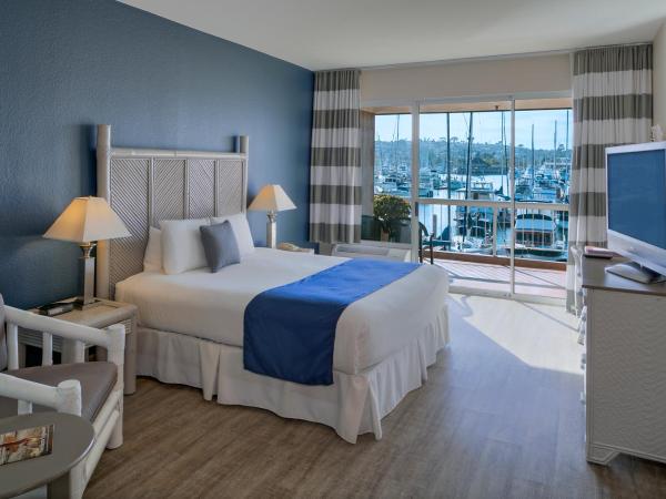 Bay Club Hotel and Marina : photo 1 de la chambre chambre lit king-size au rez-de-chaussée - vue sur port de plaisance