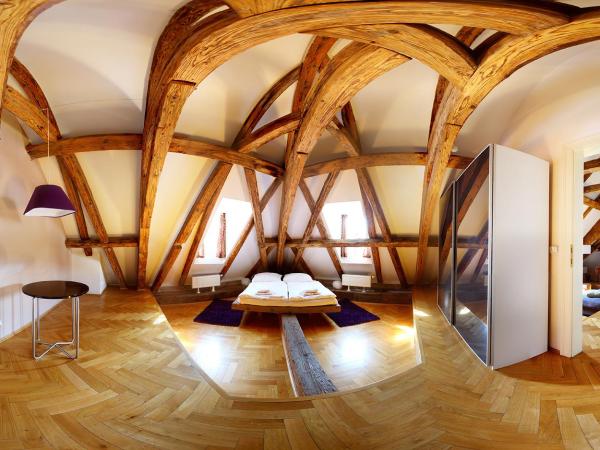 Three Golden Crowns Apartments : photo 7 de la chambre loft