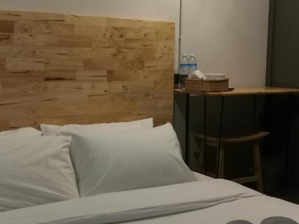 Ekanek Hostel : photo 4 de la chambre chambre double avec salle de bains privative