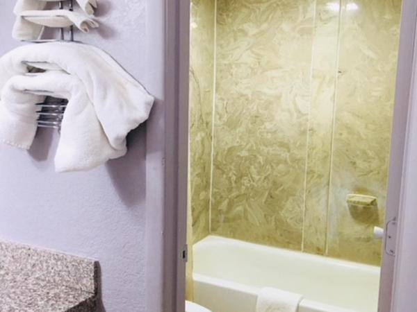 Fulton Inn : photo 3 de la chambre chambre lit king-size deluxe